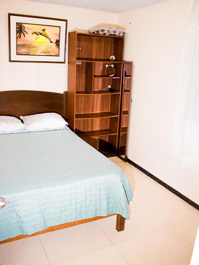 The White Lion 2 / 10 Min Airport Apartment Лима Екстериор снимка