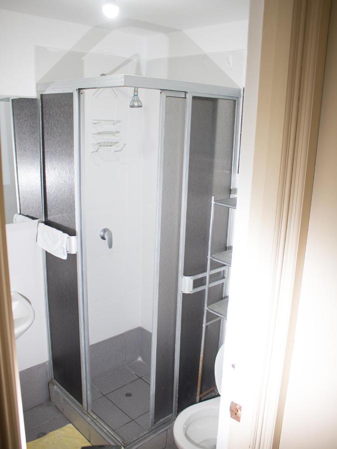 The White Lion 2 / 10 Min Airport Apartment Лима Екстериор снимка